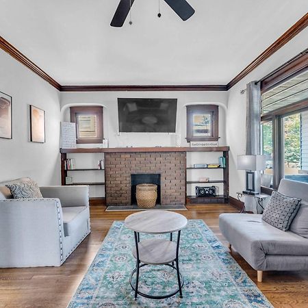 Beautifully Remodeled Duplex Apt In West Blvd Cleveland Exteriör bild