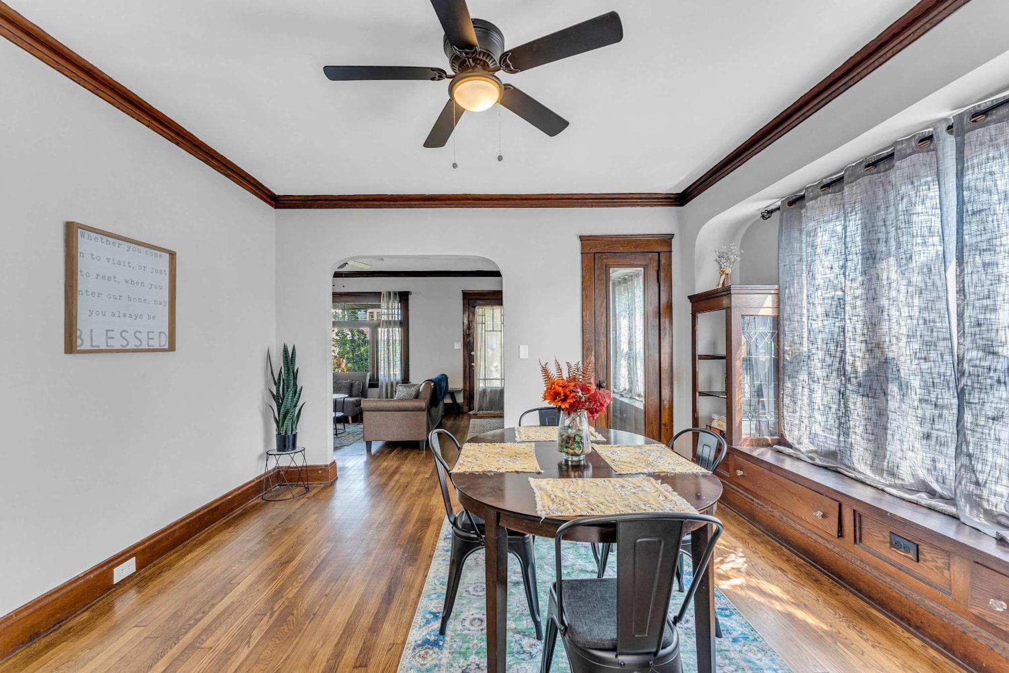 Beautifully Remodeled Duplex Apt In West Blvd Cleveland Exteriör bild