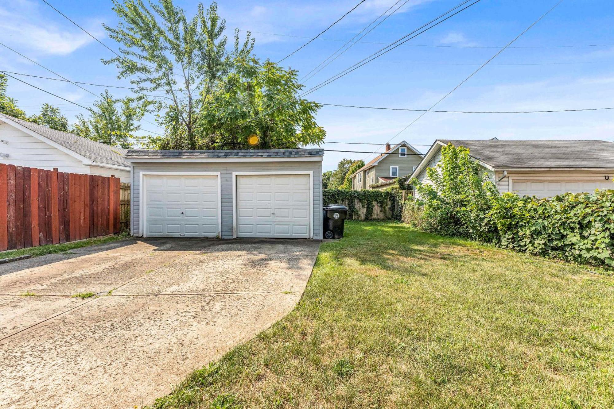 Beautifully Remodeled Duplex Apt In West Blvd Cleveland Exteriör bild