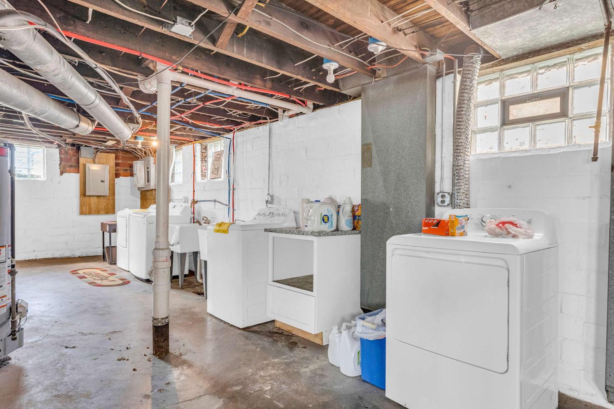Beautifully Remodeled Duplex Apt In West Blvd Cleveland Exteriör bild